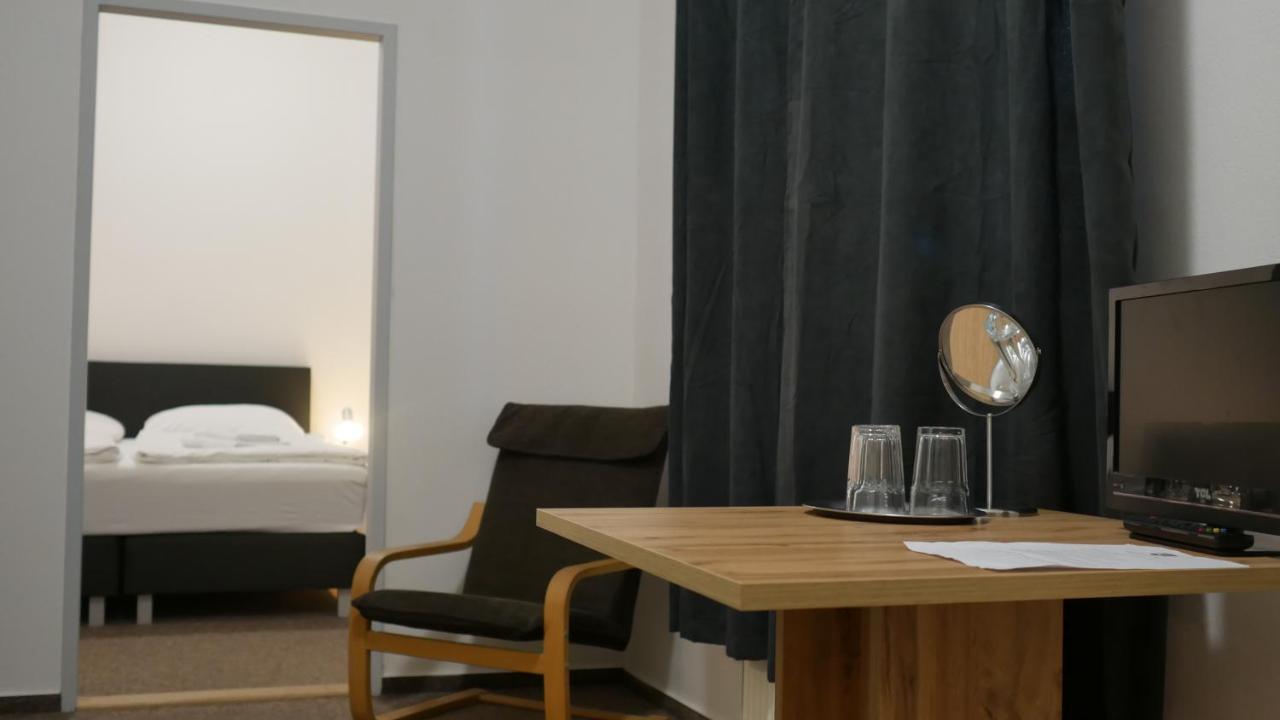 Hotel Bily Konicek Тршебонь Экстерьер фото
